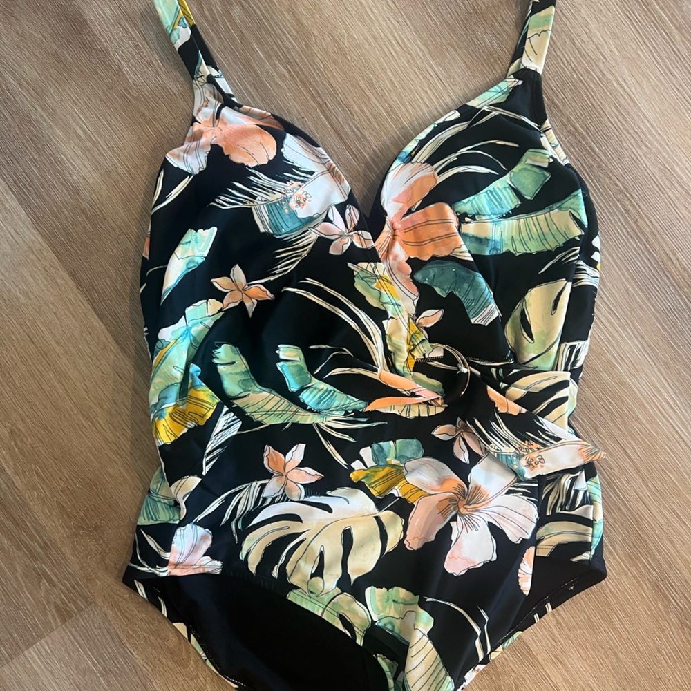 Kona Sol One Piece Bathing Suit LIKE NEW!!